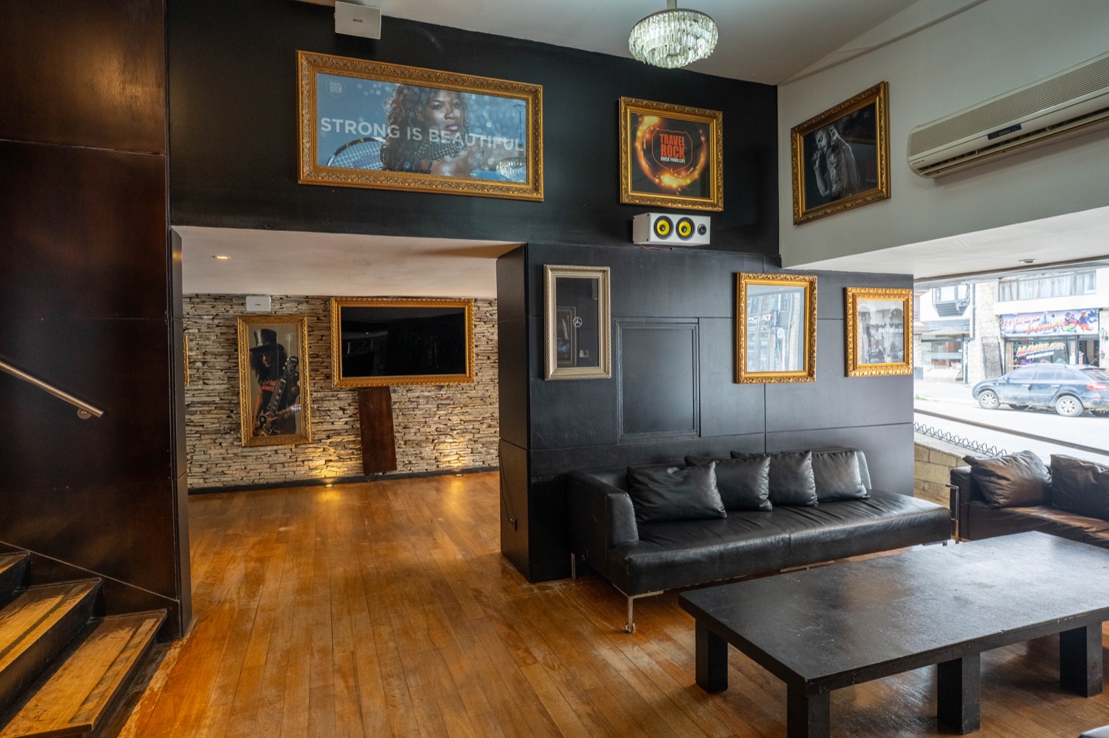 Lobby del hotel Mizu Bariloche